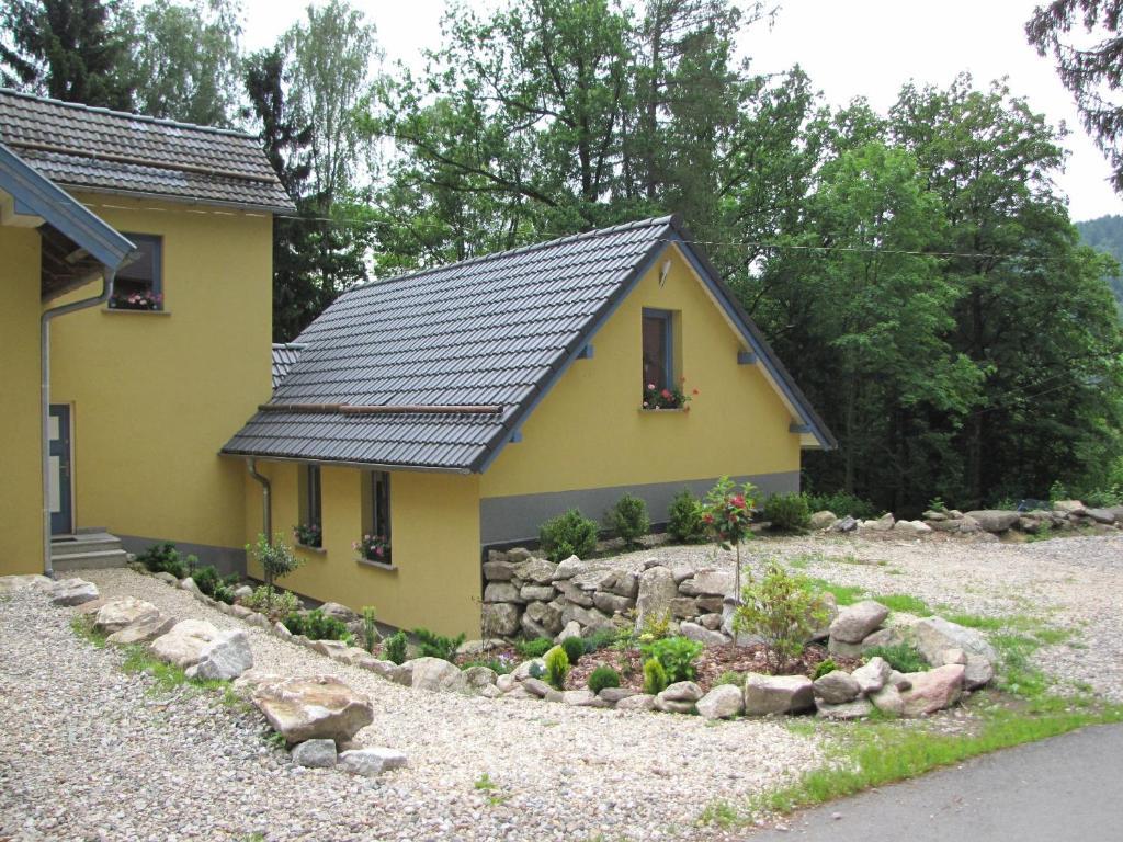 Krokus Apartment Piechowice Exterior photo